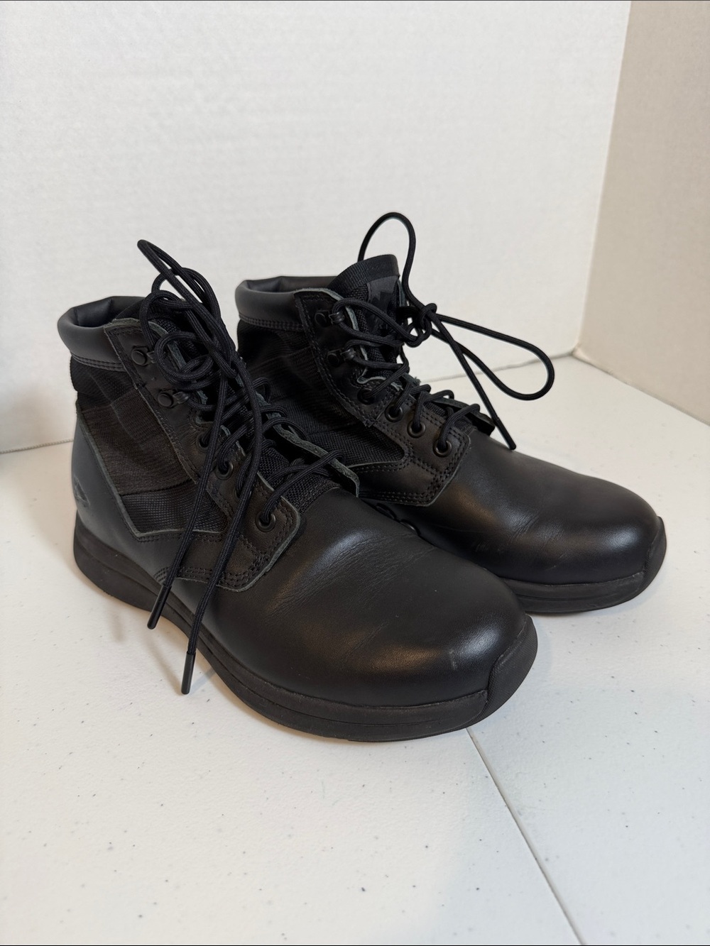 Unisex GORUCK MACV-1 mid top black leather boots
